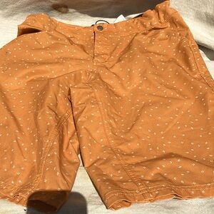 Dakine women M mountain bike shorts